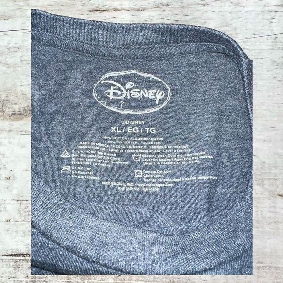 Disney Donald Duck Gray Short Sleeve Tee - Picture 3 of 4